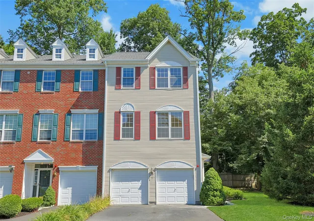 Homes for sale in Clarkstown, NY | 91 Meadow Ln #Nanuet, Clarkstown, NY 10954 | MLS# 998296