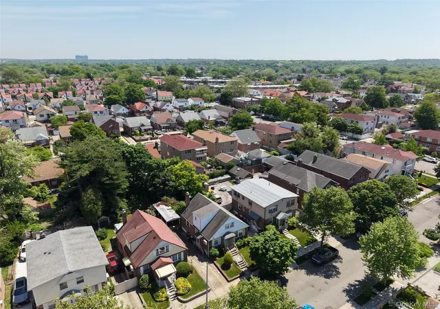 2nd image of 5017 190th St, Fresh Meadows, NY 11365 | MLS# 998303