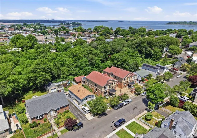Photo 3 of Multi family home for sale at 79 Tier St, New York, NY 10464 | MLS# 998387 | Listing updated on 2026-08-09