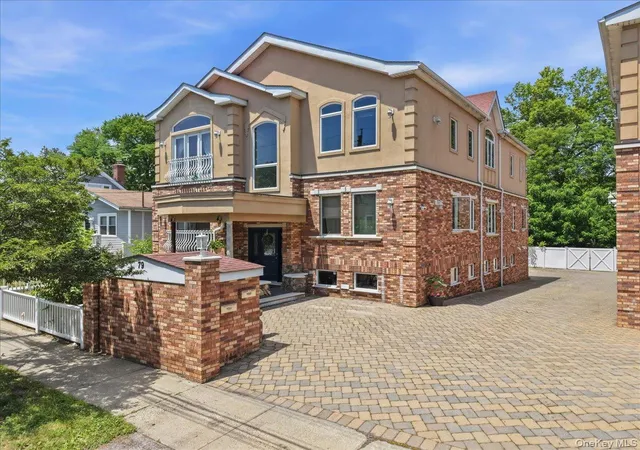 Photo 3 of House for sale at 79 Tier St, New York, NY 10464 | MLS# 998387 | Listing updated on 2026-08-09