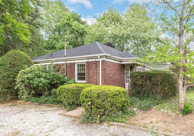 1st image of 87 Robinson Ave, Glen Cove, NY 11542 | MLS# 998395
