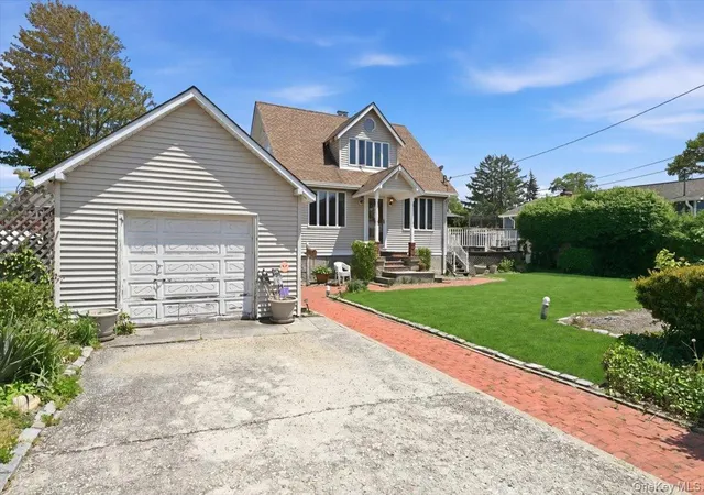 5th image of 418 Myrtle Ave, West Islip, NY 11795 | MLS# 998406