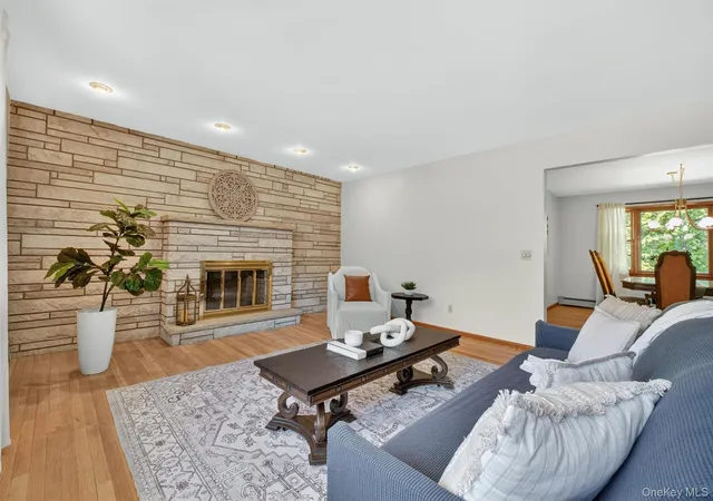 2nd image of 9 Alladin Ct, Wappingers Falls, NY 12590 | MLS# 998423
