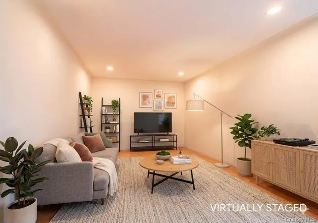 Photo 4 of House for sale at 68-37 108th #5H, New York, NY 11375 | MLS# 998502 | Listing updated on 2026-09-15