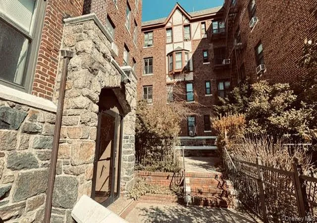 11th image of 160 15 Powells Cove Blvd #A101, Whitestone, NY 11357 | MLS# 998504