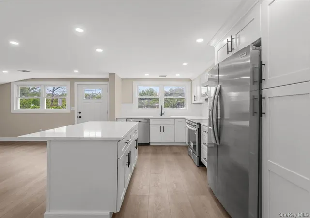 4th image of 27 Old Farmingdale Rd, West Babylon, NY 11704 | MLS# 998506