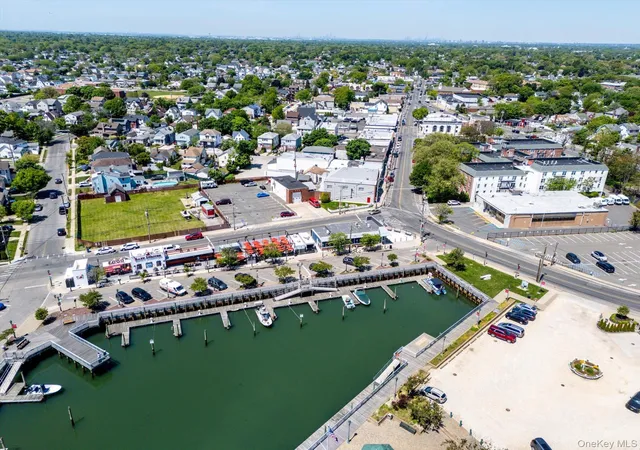 2nd image of 16 Main St, Hempstead, NY 11518