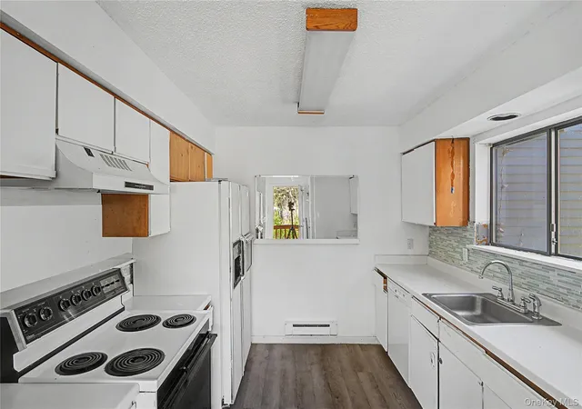 Photo 3 of Sale Pending at 9 Edelweiss Dr, Fallsburg, NY 12789 | MLS# 998520 | Listing updated on 2026-07-23