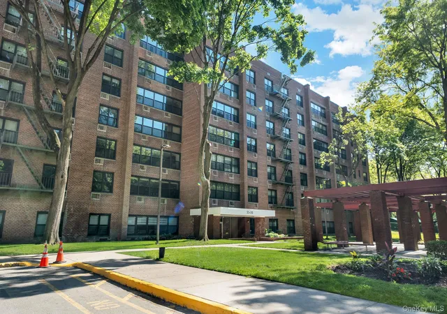 3rd image of 75-34 Bell Blvd #1E, Oakland Gardens, NY 11364 | MLS# 998531