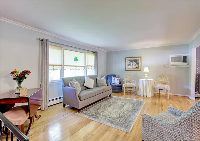 Photo 4 of Sale Pending at 164 Phillips Hl Rd, Clarkstown, NY 10956 | MLS# 998542 | Listing updated on 2026-08-27