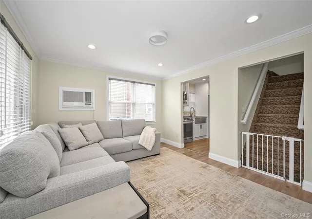 3rd image of 77 Landau Ave, Hempstead, NY 11003 | MLS# 998549