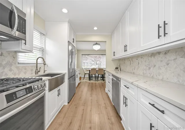 5th image of 77 Landau Ave, Hempstead, NY 11003 | MLS# 998549