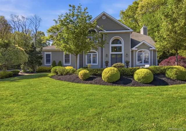 2nd image of 50 Cobbler Ln, East Setauket, NY 11733 | MLS# 998563