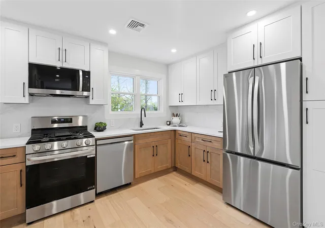 4th image of 53 Shore Rd, Southampton, NY 11946 | MLS# 998567