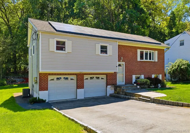 Photo 1 of Sale Pending at 264 Buttonwood Ave, Cortlandt Manor, NY 10567 | MLS# 998575 | Listing updated on 2026-07-16