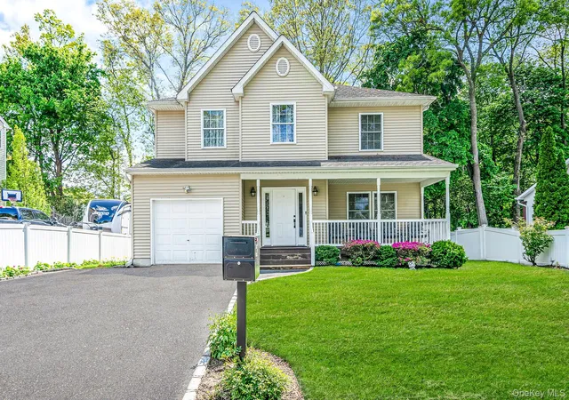 1st image of 72 Rushmore St, Huntington Station, NY 11746 | MLS# 998588