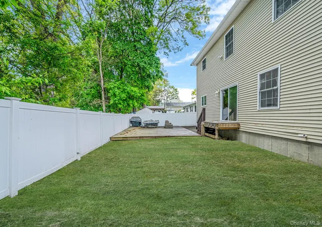 36th image of 72 Rushmore St, Huntington Station, NY 11746 | MLS# 998588