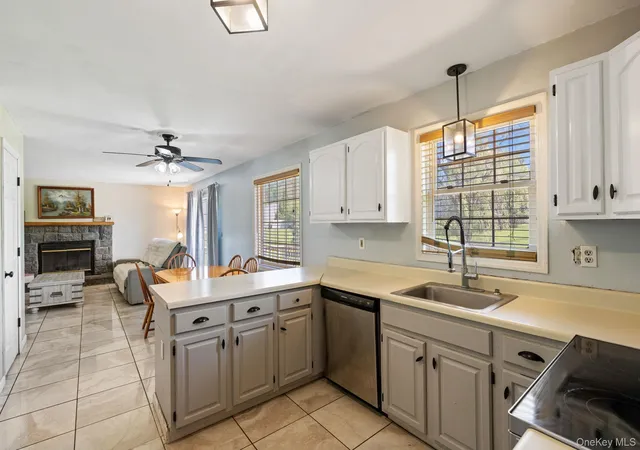 3rd image of 4 Brook Ct, Montgomery, NY 12586 | MLS# 998593