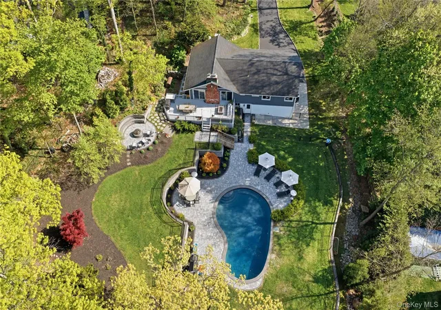 2nd image of 61 Bankside Dr, Centerport, NY 11721 | MLS# 998616