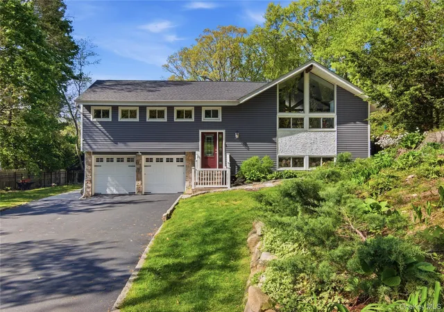 48th image of 61 Bankside Dr, Centerport, NY 11721 | MLS# 998616
