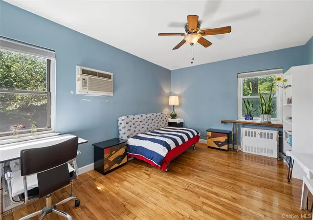 5th image of 196-30 67th Ave, New York, NY 11365