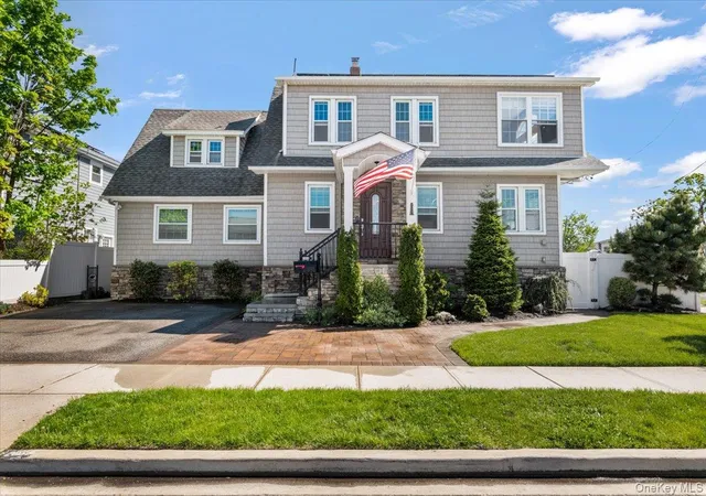 Photo 2 of Single family home for sale at 2968 Islip Ct, Hempstead, NY 11793 | MLS# 998636 | Listing updated on 2026-08-04