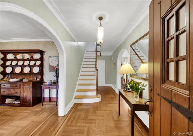 3rd image of 184 Commonwealth Ave, Mount Vernon, NY 10552 | MLS# 998647