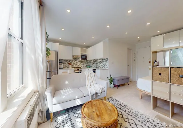 Listing Photo 5 - Condo for sale in building located at 68-15 Selfridge St, New York, NY 11375 - Unit #3D