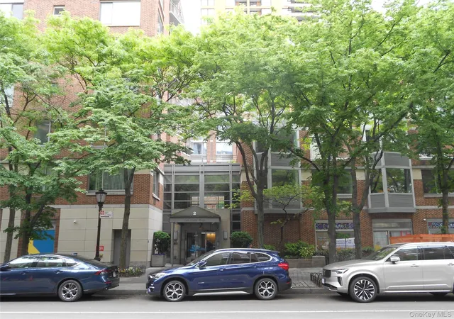 1st image of 2 S End Ave #9C, New York, NY 10280 | MLS# 998672