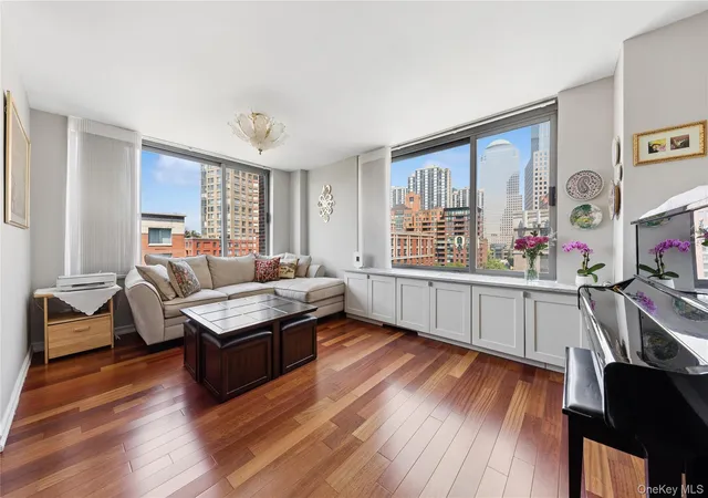 3rd image of 2 S End Ave #9C, New York, NY 10280 | MLS# 998672