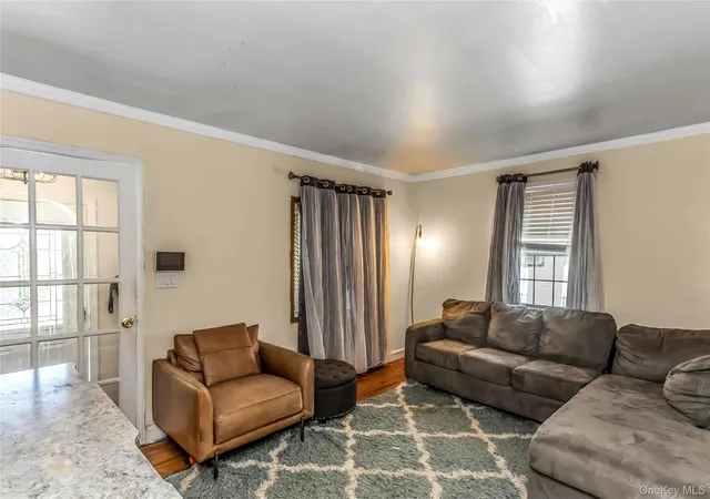 4th image of 1395 Exeter St, Hempstead, NY 11510 | MLS# 998675