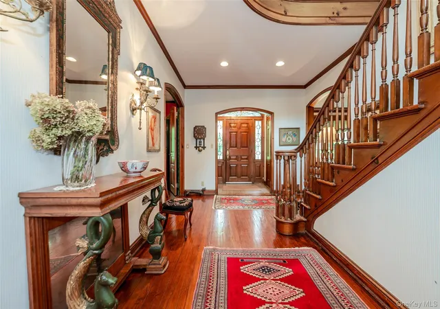 Photo 4 of Single family home for sale at 111 Clent Rd, North Hempstead, NY 11021 | MLS# 998698 | Listing updated on 2026-09-13