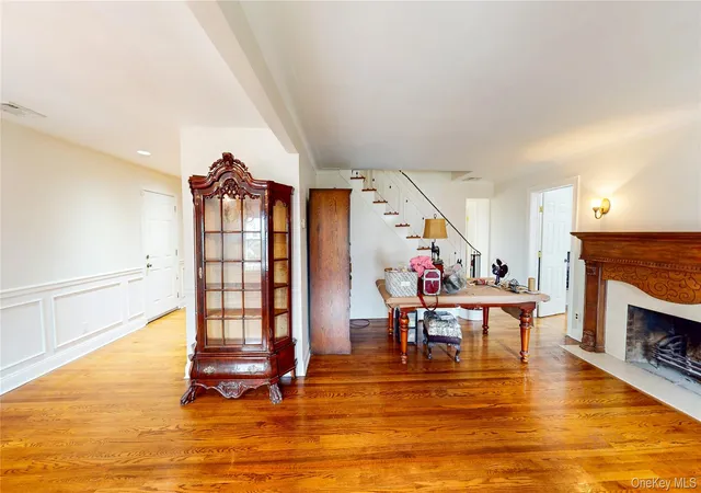 Photo 3 of Single family home for sale at 11 E Webster St, Hempstead, NY 11566 | MLS# 998732 | Listing updated on 2026-08-02