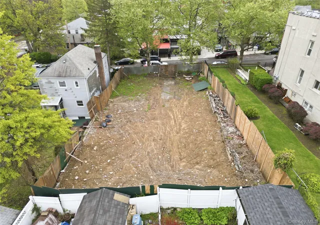 1st image of 2945 Tenbroeck Ave, Bronx, NY 10469 | MLS# 998774