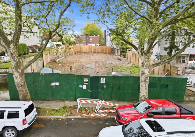 2nd image of 2945 Tenbroeck Ave, Bronx, NY 10469 | MLS# 998774