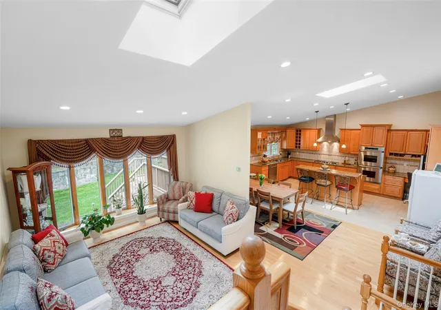 Photo 2 of Sale Pending at 5 Oakridge Rd, Greenburgh, NY 10607 | MLS# 998776 | Listing updated on 2026-08-11