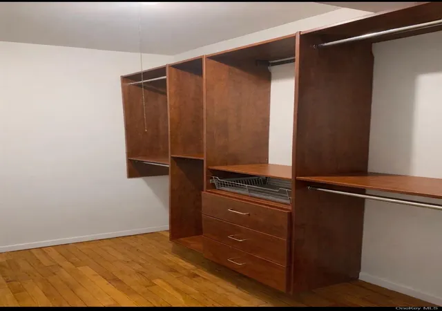 2nd image of 4295 Webster Ave, New York, NY 10470