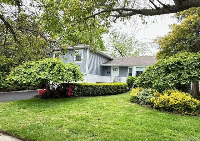 1st image of 8 White Oak Dr, North Hempstead, NY 11050 | MLS# 998811