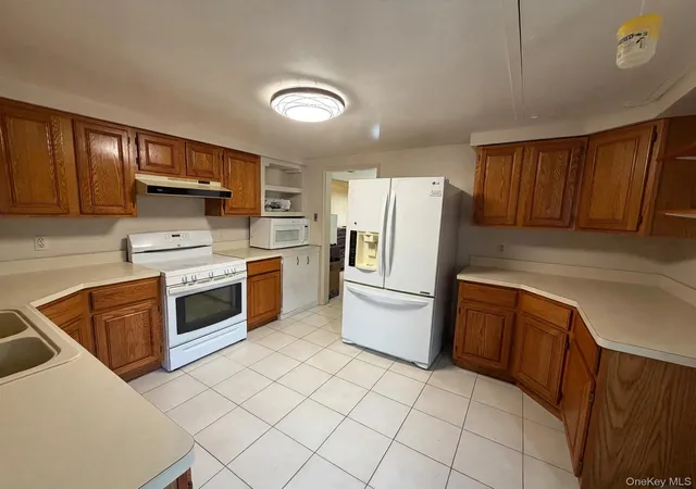 Photo 3 of Single family home for sale at 3 N Wayne Ave, Haverstraw, NY 10993 | MLS# 998834 | Listing updated on 2026-09-26