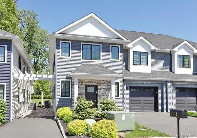 1st image of 11 Silverwood Cir, Suffern, NY 10901 | MLS# 998850