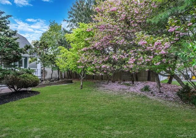 4th image of 6 Robert Ct, Brookhaven, NY 11934 | MLS# 998861