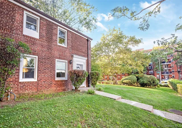 Photo 3 of Condo for sale at 80 14 150th #25D, New York, NY 11435 | MLS# 998873 | Listing updated on 2026-09-12