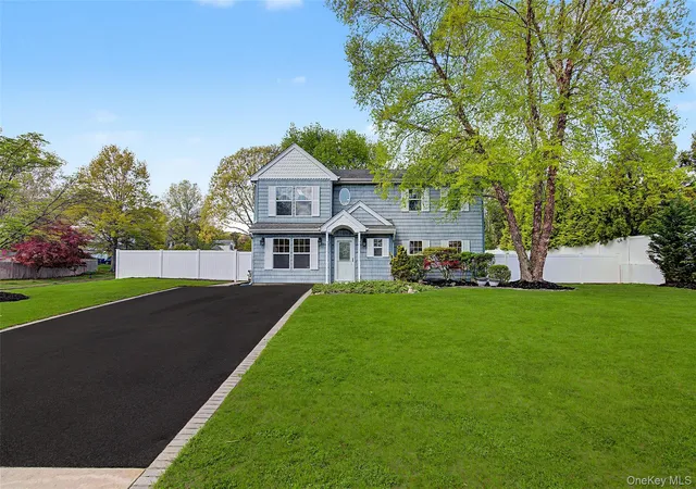 1st image of 6 Lyons Ln, Brookhaven, NY 11727 | MLS# 998904
