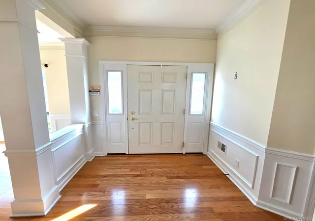 5th image of 10 Louden Loop, Mount Sinai, NY 11766 | MLS# 998935