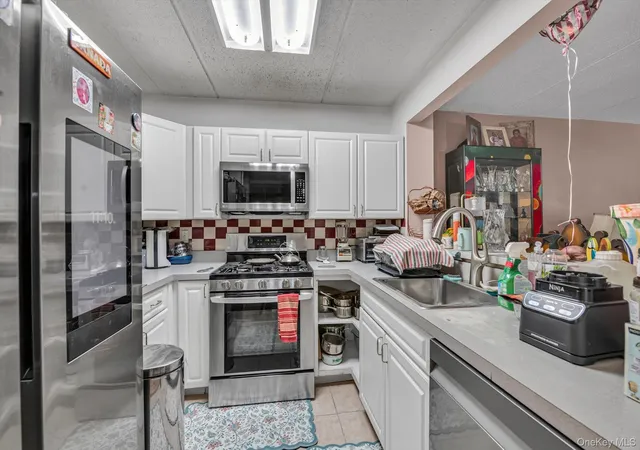 Listing Photo 5 - Condo for sale in Shorehaven Condominium located at 126 Sunset Blvd, New York, NY 10473 - Unit #11126