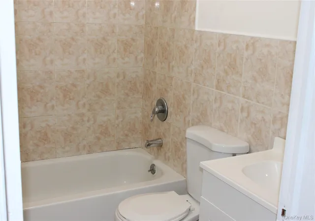 Photo 3 of Sale Pending at 55 Wyona St, Brooklyn, NY 11207 | MLS# 998981 | Listing updated on 2026-07-17
