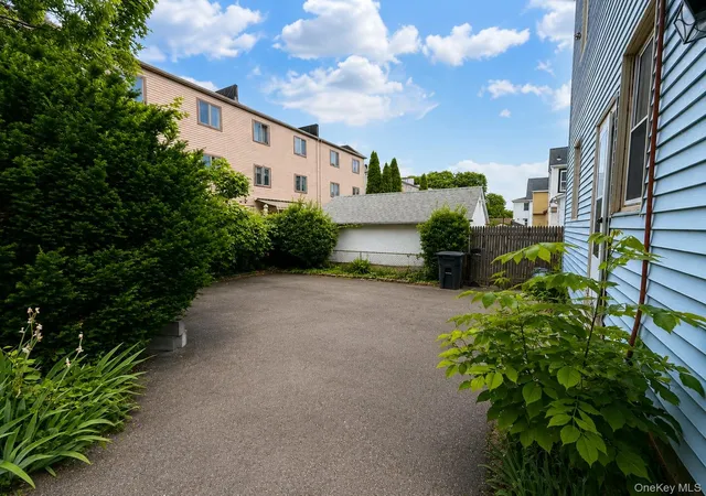 Listing Photo 2 - Condo for sale in building located at 149 Beechwood Ave, Mount Vernon, NY 10553 - Unit #