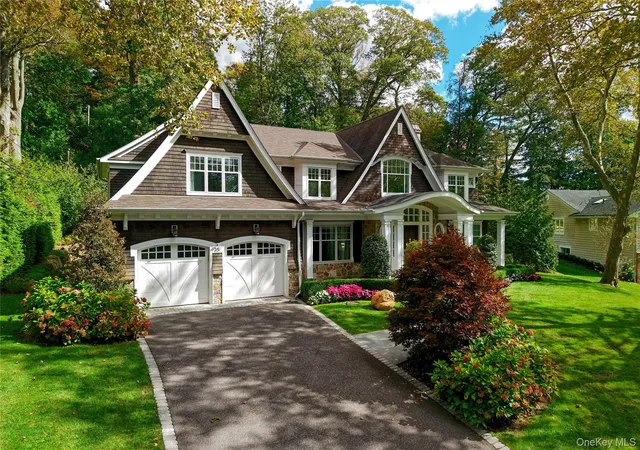Photo 3 of Sale Pending at 35 Mimosa Dr, Roslyn, NY 11576 | MLS# 999040 | Listing updated on 2026-06-19