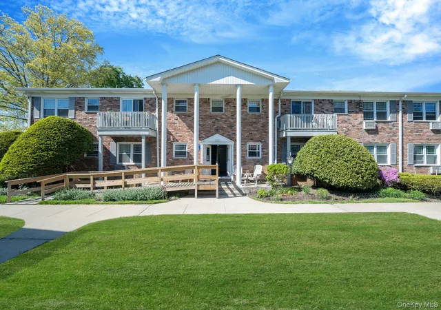 1st image of 35 Fairharbor Dr #35, Patchogue, NY 11772 | MLS# 999041