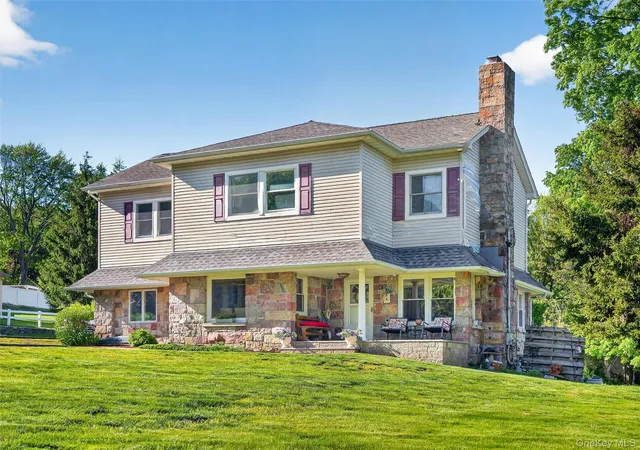 Photo 3 of Sale Pending at 9 Birch Dr, Thiells, NY 10984 | MLS# 999061 | Listing updated on 2026-08-24